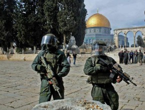 Soldiers at temple mount